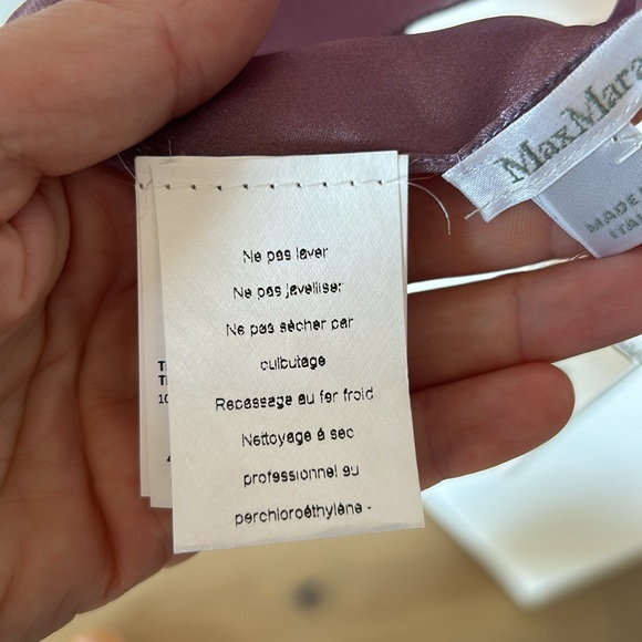 MAX MARA 100% silk scarf - Picture 5 of 9